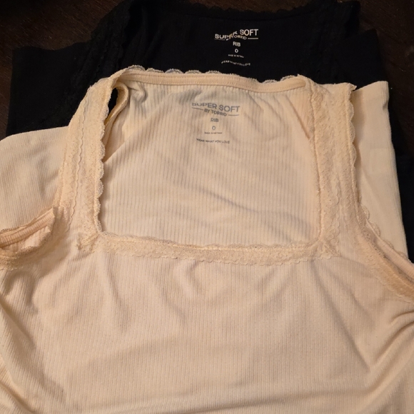 torrid Tops - EUC Bundle Of 2 Torrid 0 Super Soft Ribbed Tank Tops